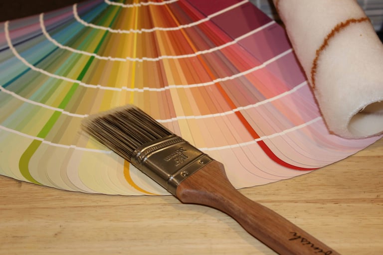 paint wheel and paint brush for choosing colors