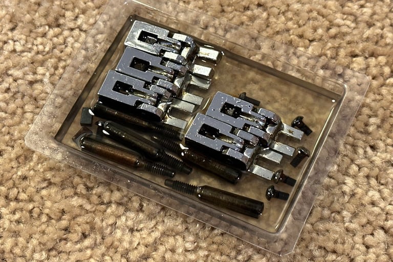 Floyd Rose saddle cleaning - rust removal