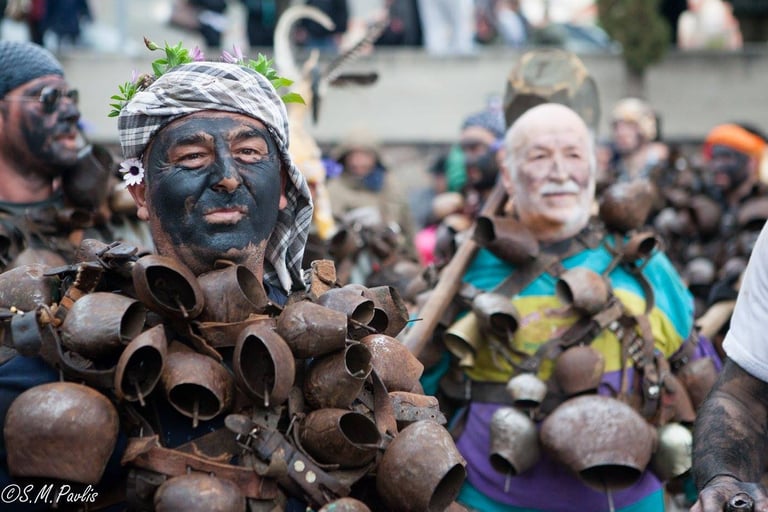 Fête traditionnelle dans un village de Lesbos en Grèce
