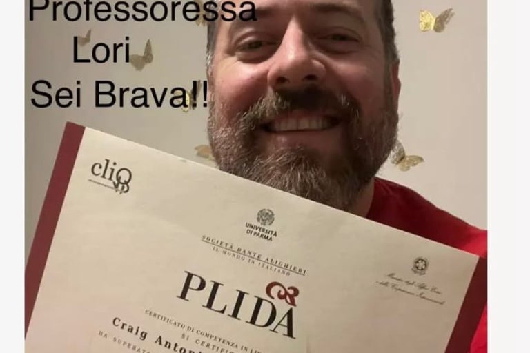 Alumno de italiano clase con la ciudadania