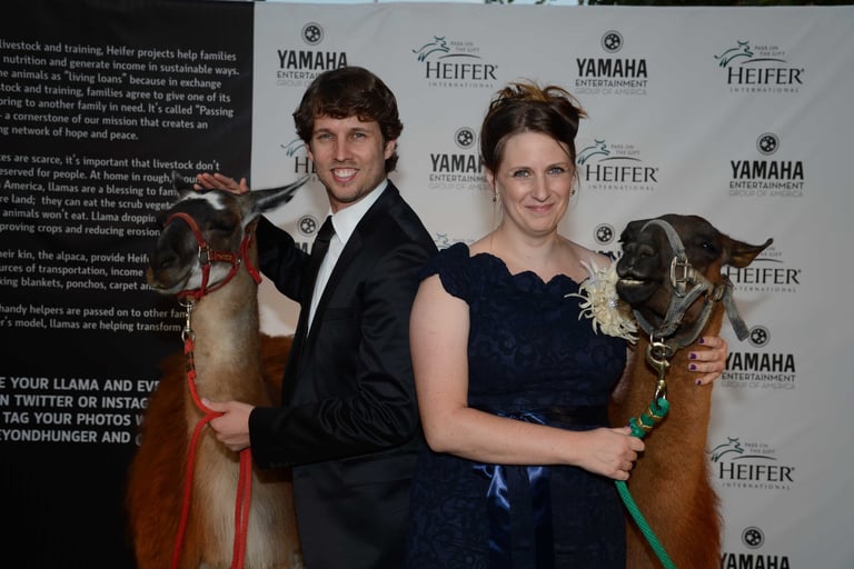 Jon and Kirsten Heder. © Heifer International