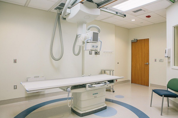 Máy X-quang trong y tế