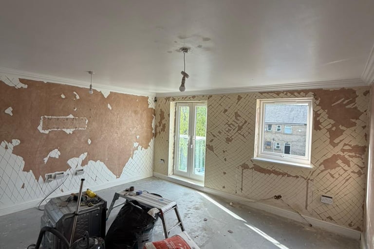 Living room ready for our professional plastering.