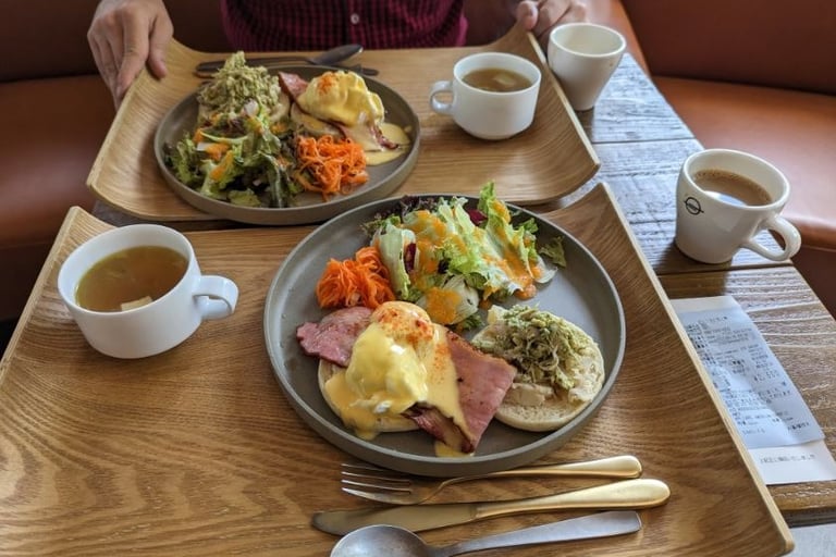 Ichi Maru Ichi (101) breakfast of Eggs benedict 