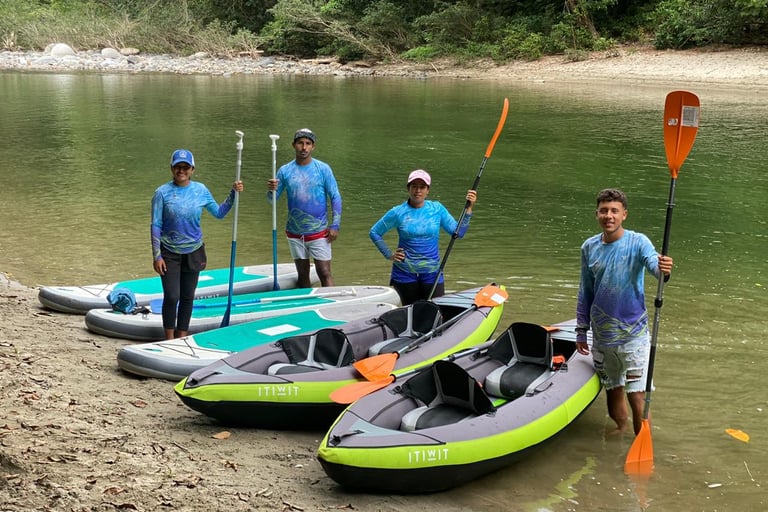 Kayak tour en el rio Don Diego en la Sierra Nevada de Santa Marta