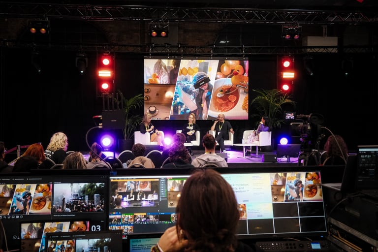 Live panel Diskussion auf Conference Bühne mit internationalen speaker und video Produktion