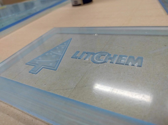 Plastics engraving