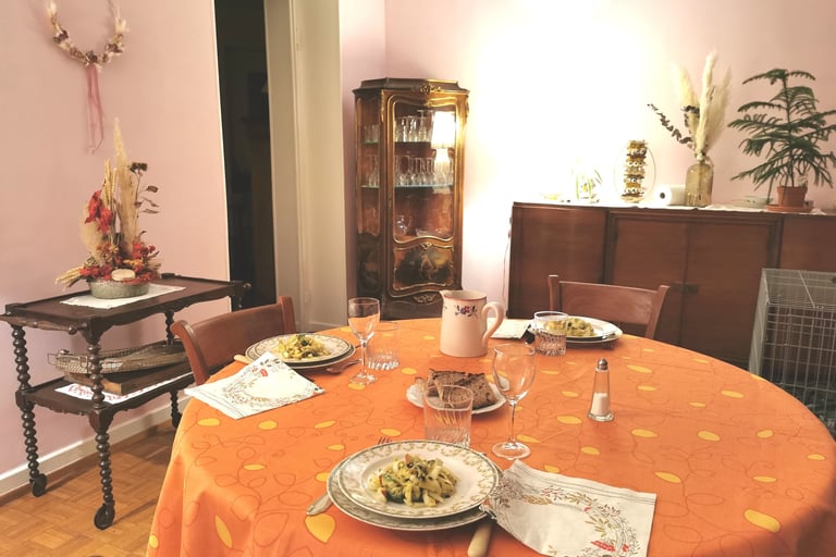 la salle à manger pour les tables d'hôtes