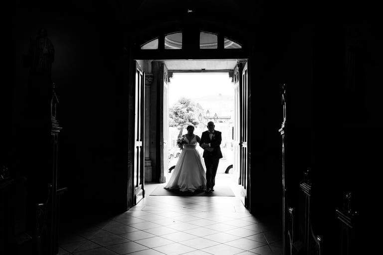 Entrée de la mariée à l'église