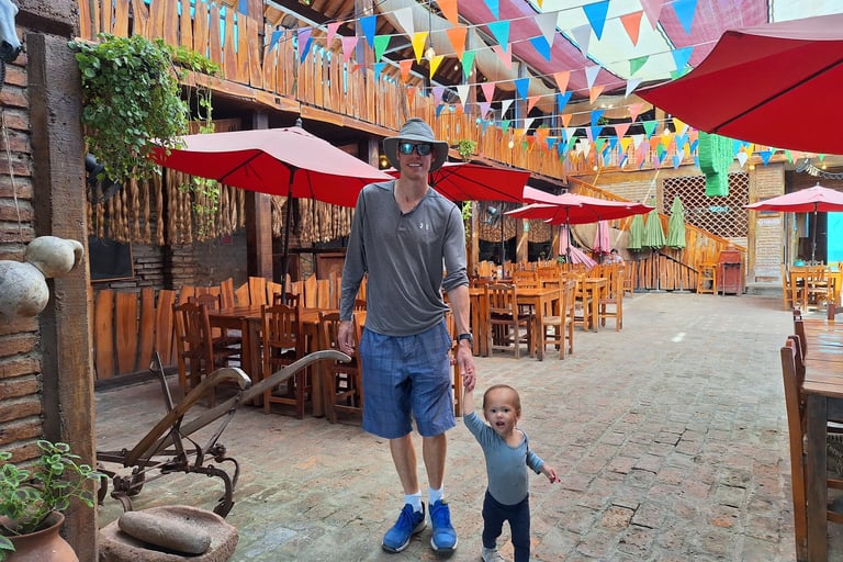 El Aureliando de La Noria Courtyard