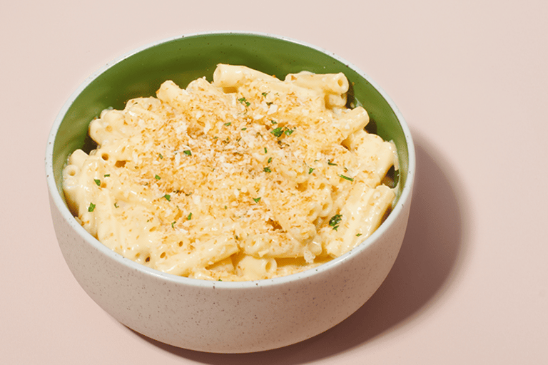 a bowl of macaroni and cheese pasta