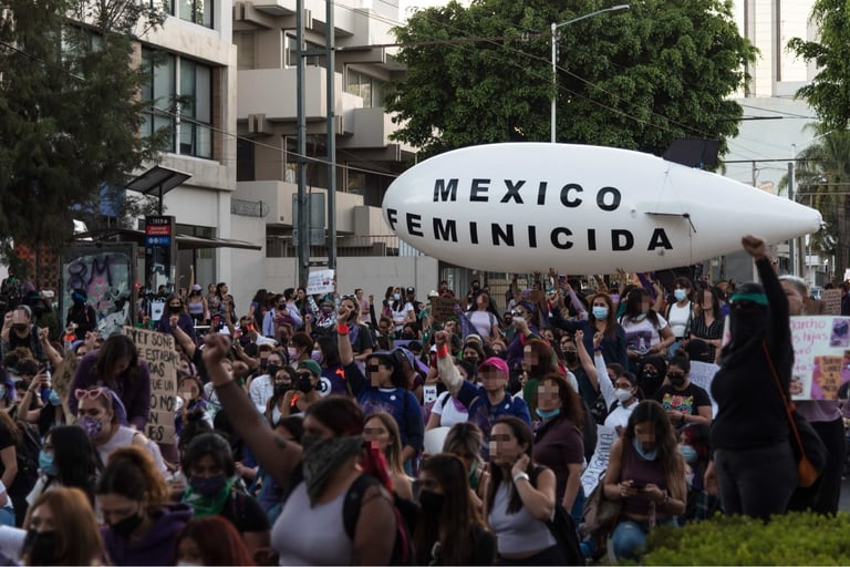 México feminicida y transfeminicida: aire
