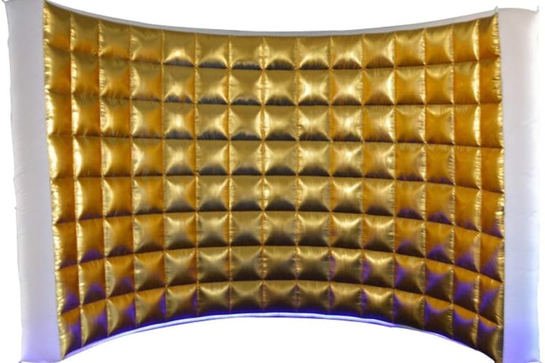 gold inflatable photo background