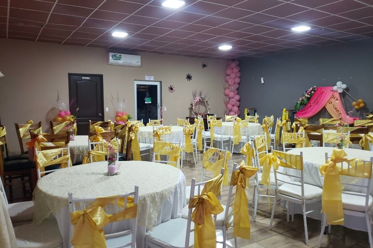 Renta de salón VIP en Restaurante Yeya, espacio exclusivo para eventos en El Tránsito, salón privado