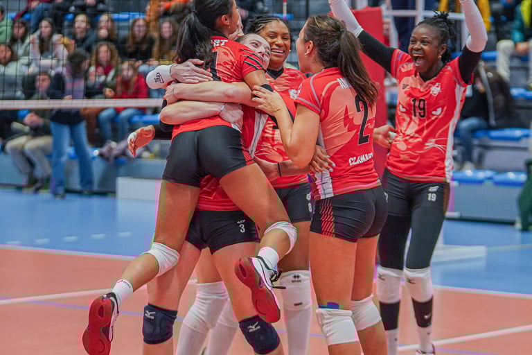 Joueuses de Clamart qui fêtent un point marqué