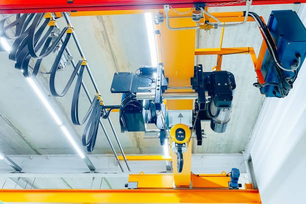 overhead crane with underslung wire rope hoist