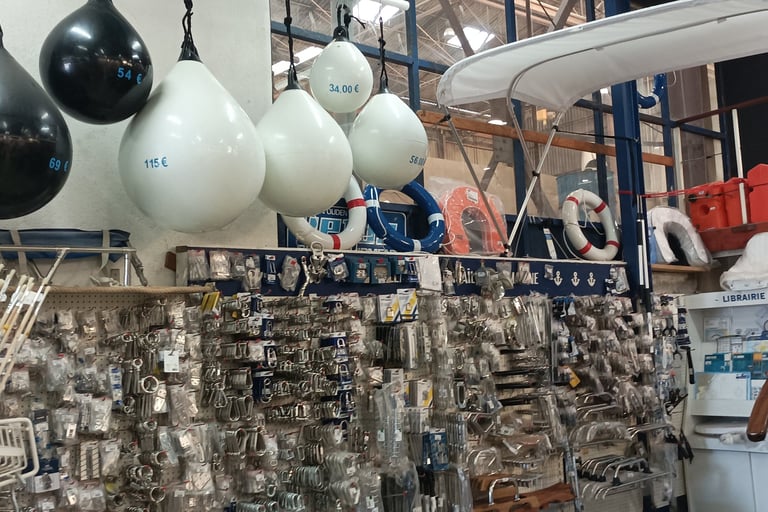 Life buoys and fenders