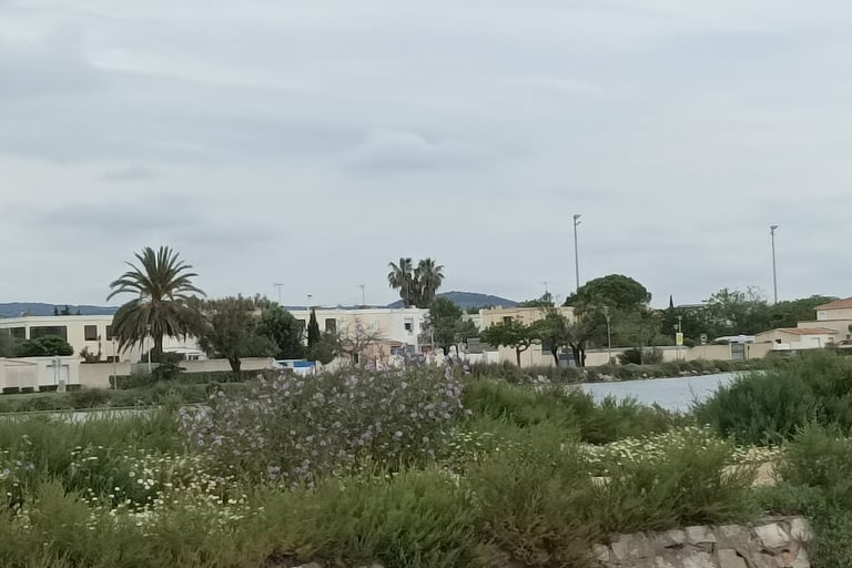 La Peyrade, nearby.