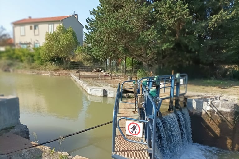 ...as the lock fills