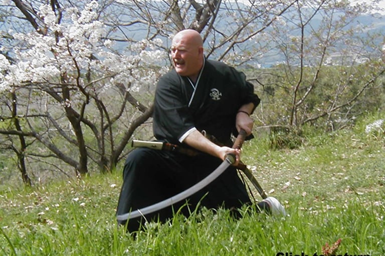 Shihan Colin Watkin practicing Kage Ryu Battojutsu