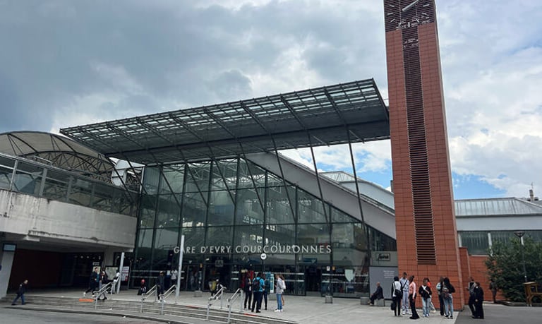 Gare RER D Évry-Courcouronnes transport Paris immobilier