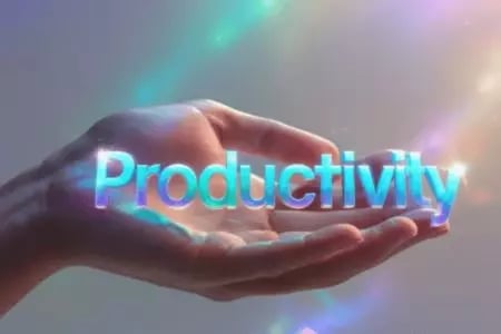 Mãos segurando a palavra "Produtividade" em luz azul, simbolizando o desbloqueio do potencial produtivo com PNL.