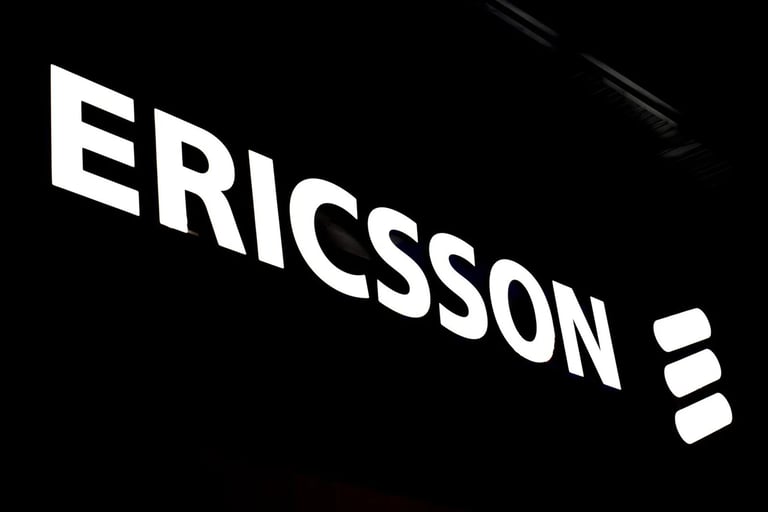 se ve la marca o logo en grande de ericsson