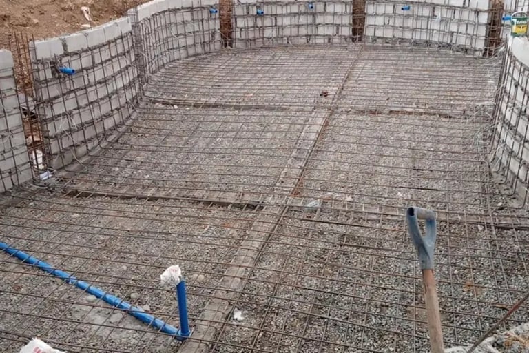 Pembuatan kolam renang di daerah Pati oleh tim dayanapool