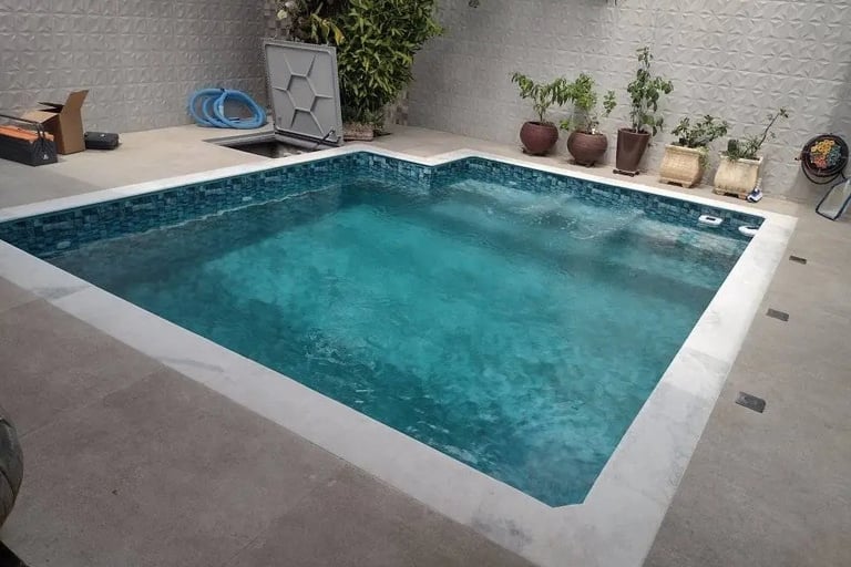Kolam renang bautan dayanapool di Tangerang dengan desain menawan