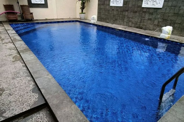 Kolam renang elegan dan minimalis di sukabumi Buatan dayanapool
