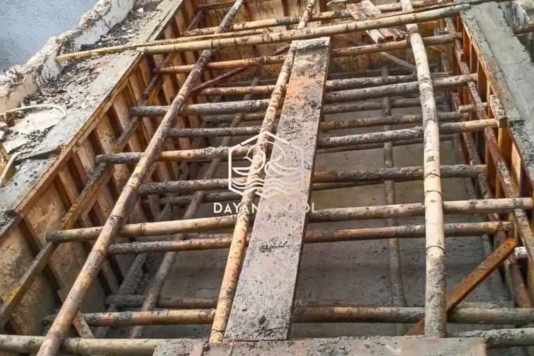 Pembuatan kolam renang di daerah Semarang oleh tim dayanapool