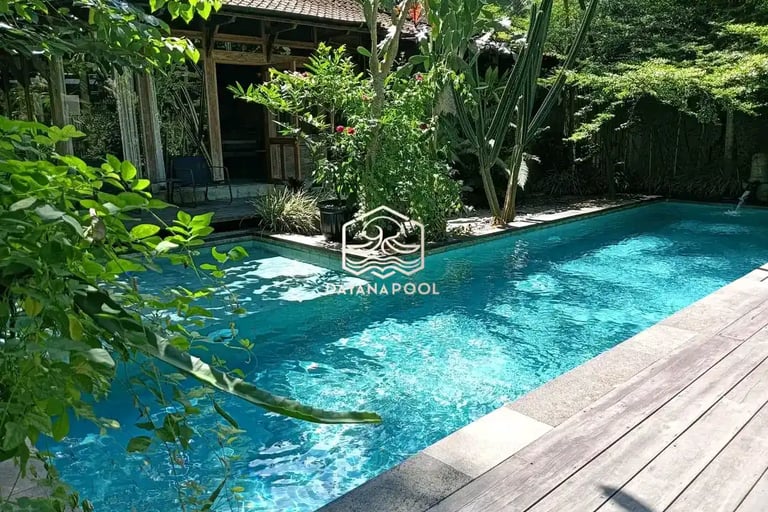DayanaPool: Kolam renang air hangat pribadi modern di Cirebon.