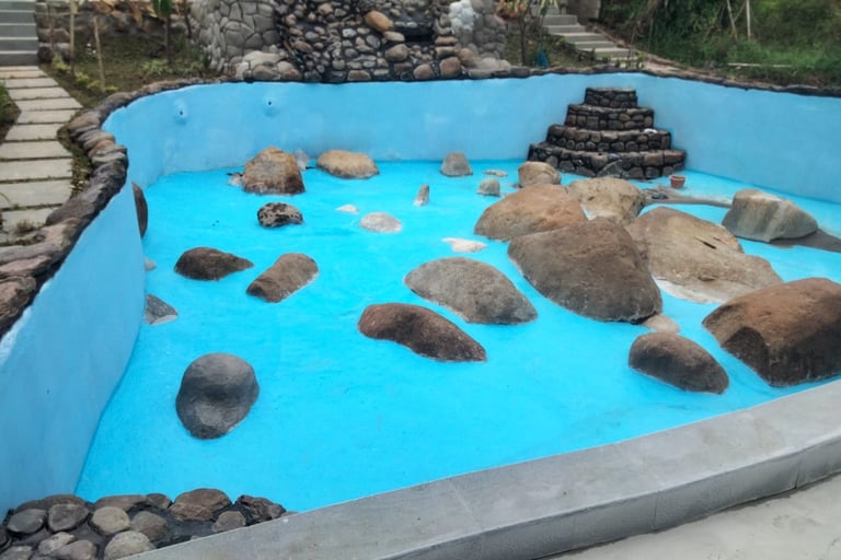 Pembuatan kolam renang di daerah Pandeglang oleh tim dayanapool