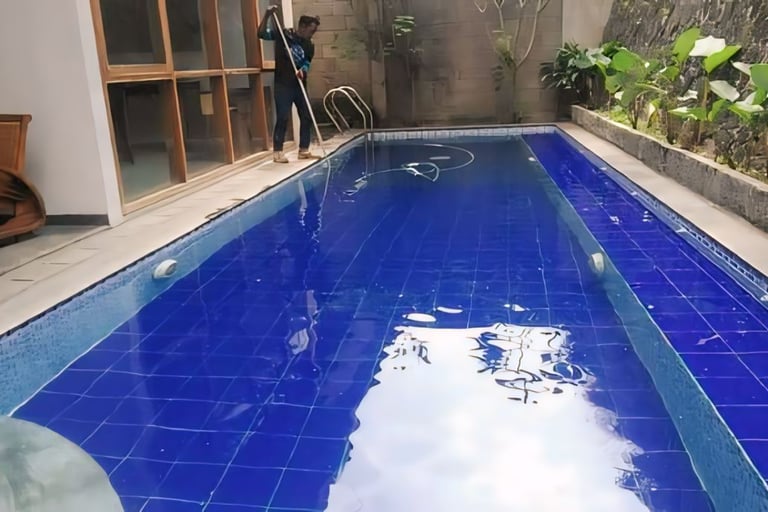 Maintenance kolam renang oleh dayanapool