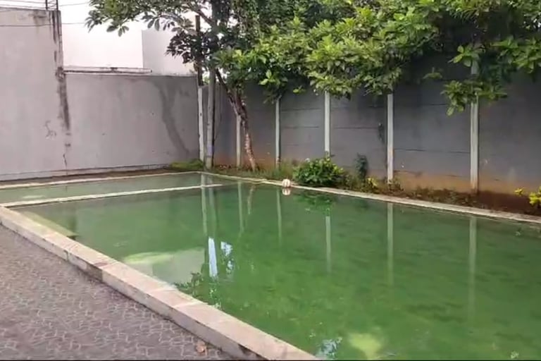 Perawatan Kolam Renang di Antapani oleh tim profesional dayanapool