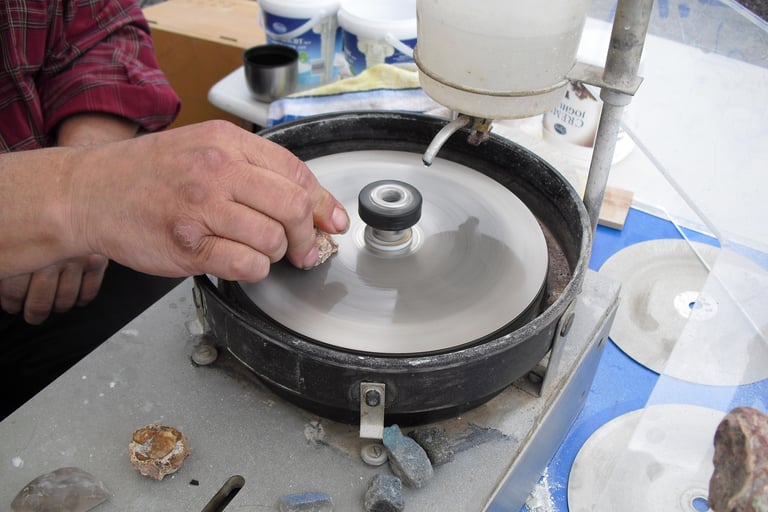 Schleifen auf einem Flächenschleifer