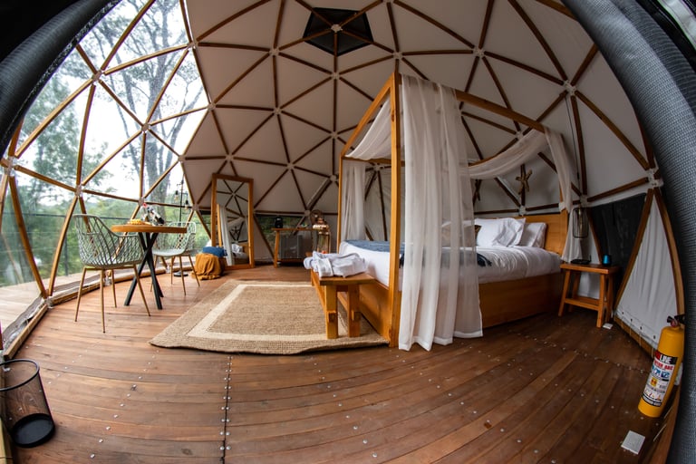 Habitacion de lujo en Casa Quincha Glamping cerca de Bogota en clima templado