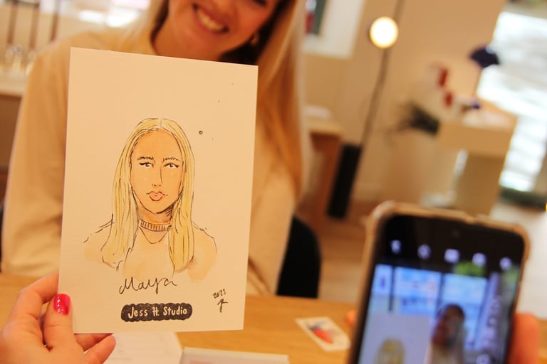 Live-zeichnen buchen Schnellportrait für Firmenveranstaltungen, Fashion und Beauty Events Firmenfeiern zur Kundenbindung