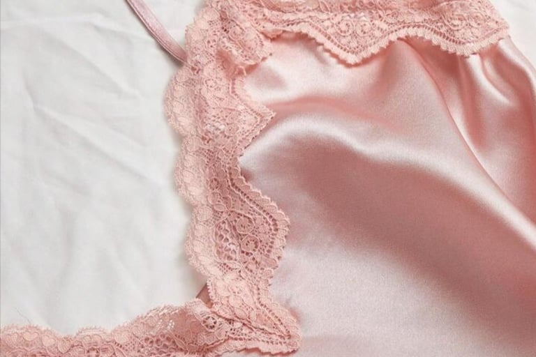 débardeur en satin sexy