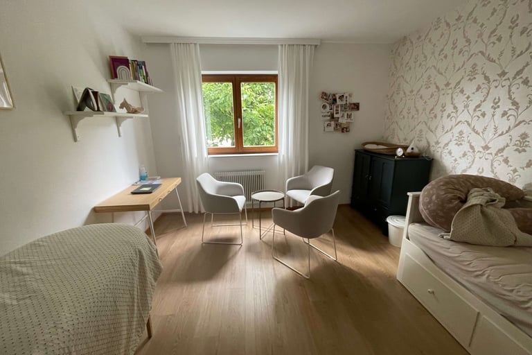 Praxisraum-Martina-Hofer-Innsbruck-Hypnose-Josia-Gesundheitszentrum Kranebitten