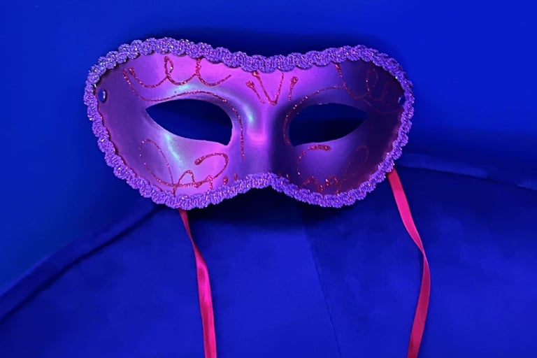 masque de la pièce secrete room