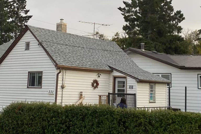 Roof replacement in Calgary AB