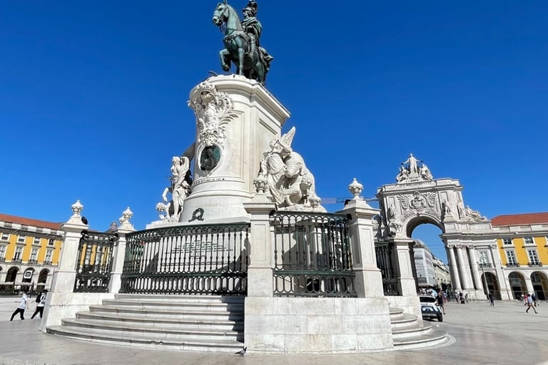 Praca do Comerico - The commercial square and entrance to Lisbon