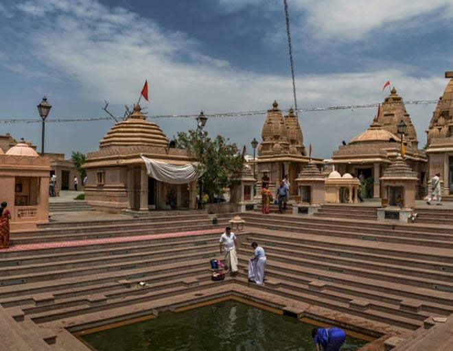 Pilgrims performing Shraddh rituals at Matrugaya temple in Siddhpur, Gujarat