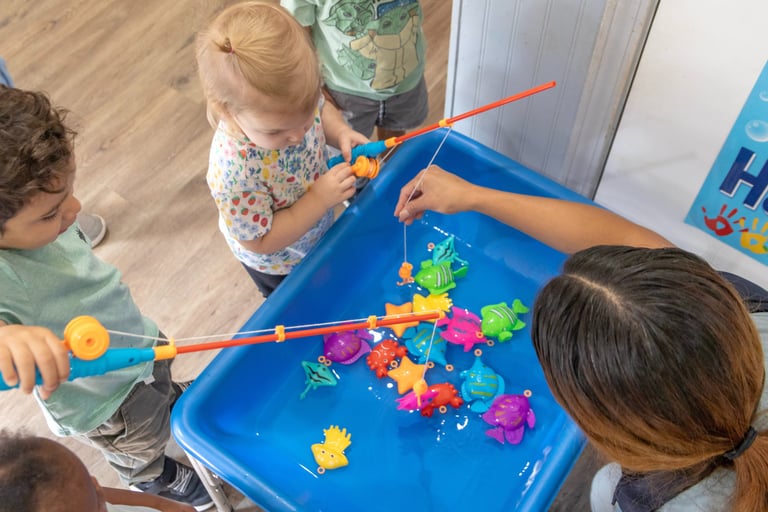 Bilingualism doesn't cause speech delays, the research is clear. See what child development experts 