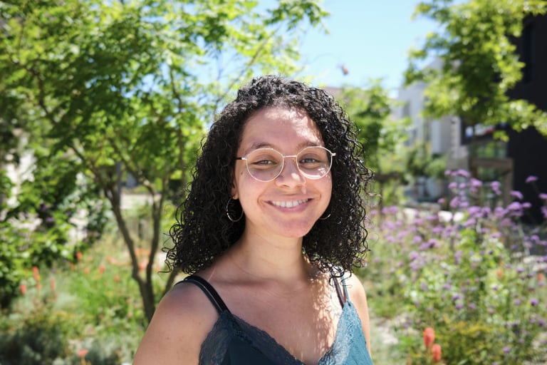 Une photo de la créatrice de English and French Au Pair Class.