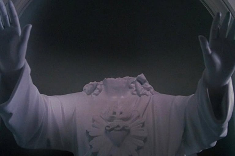 Exorcist III - beheaded statue