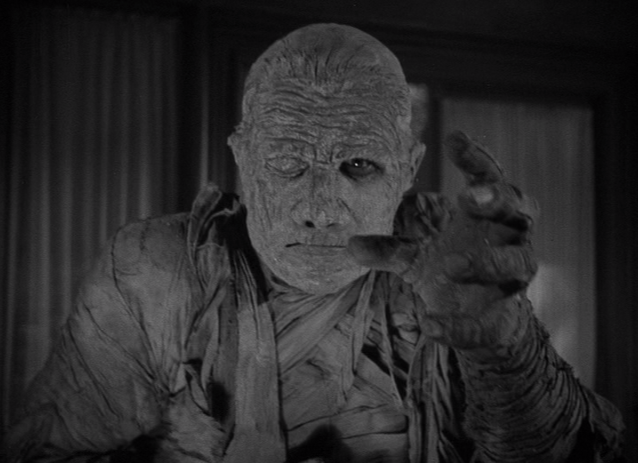 Lon Chaney as the Mummy