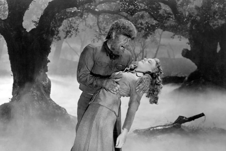 Lon Chaney as The Wolfman with Evelyn Ankers
