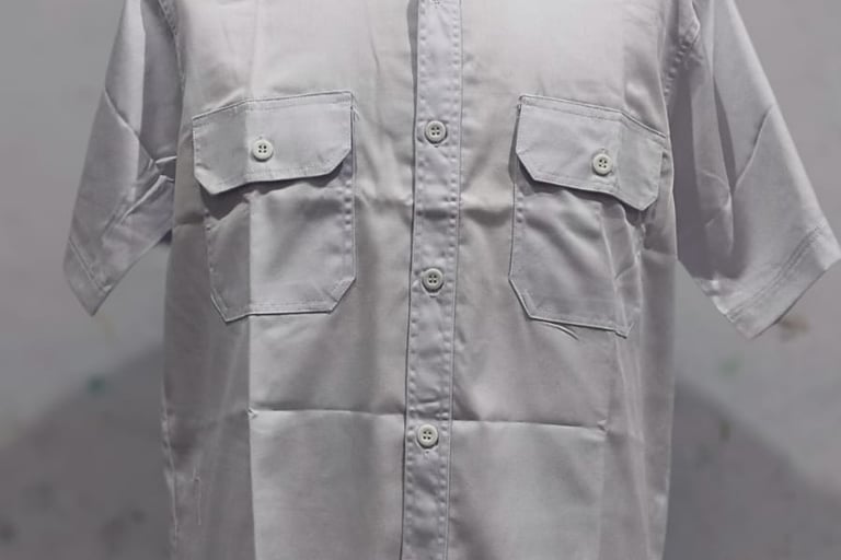 White short-sleeved formal work shirt with two chest pockets displayed on a mannequin torso.